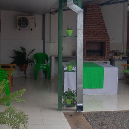 Helecho'S Hostal Hostel Encarnacion Exterior photo